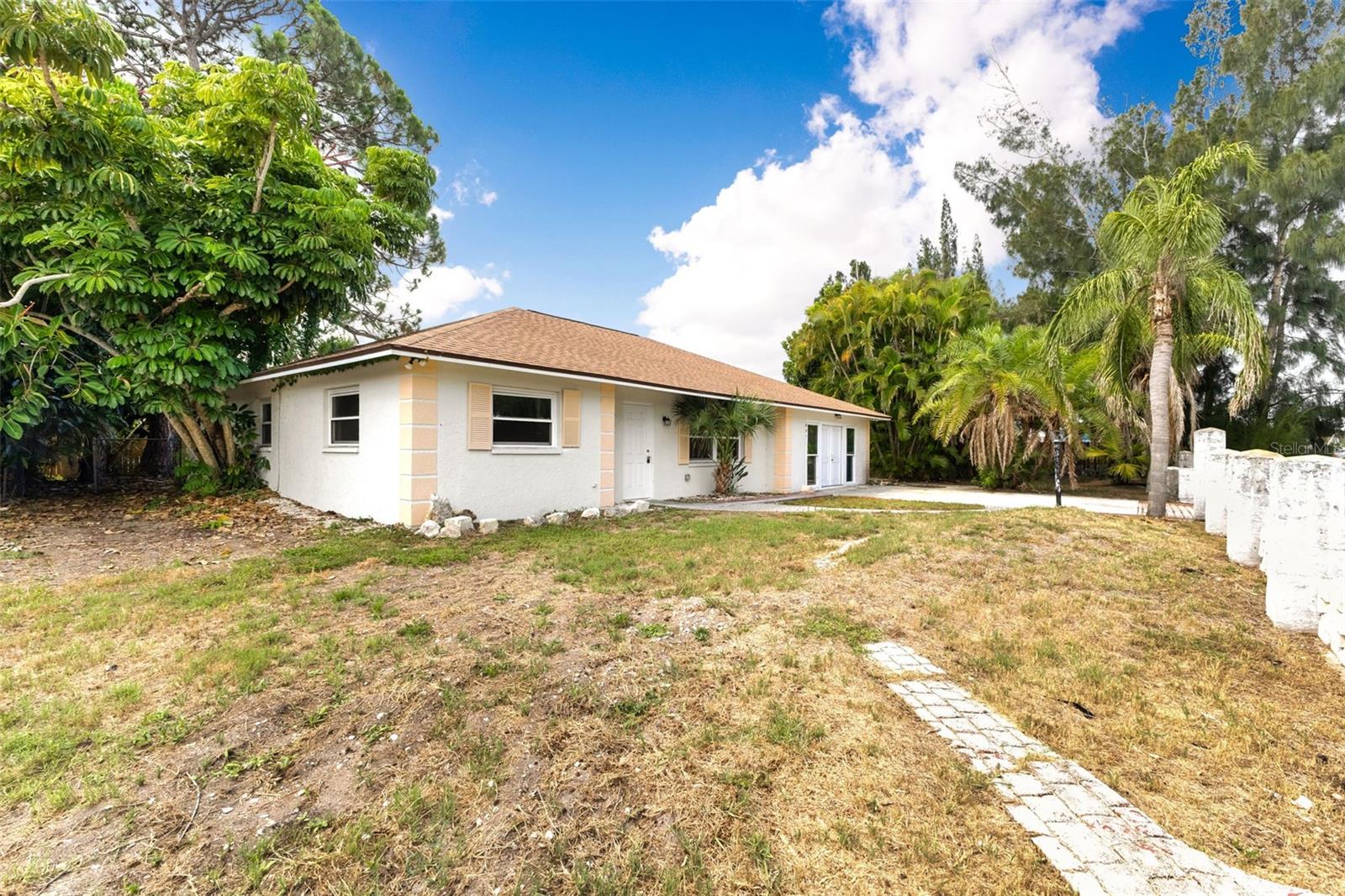 Search Properties for Sale 3 887 LEEWARD ROAD