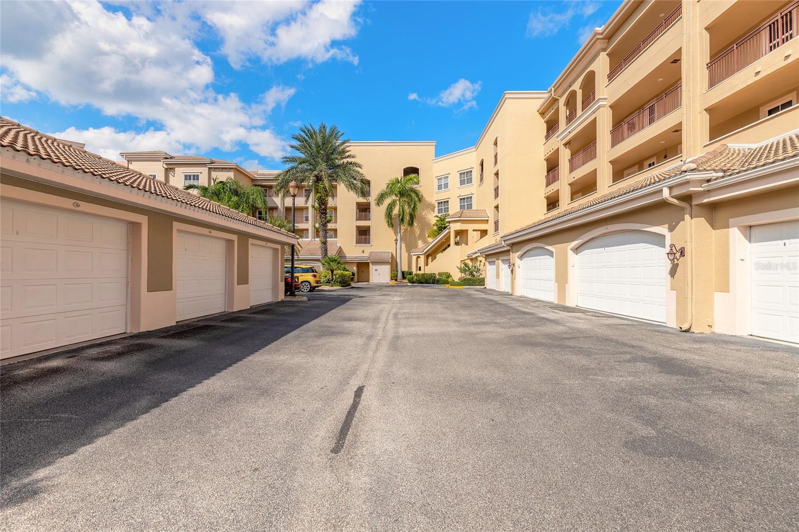 TUSCANY SQUARE I CONDO - Residential