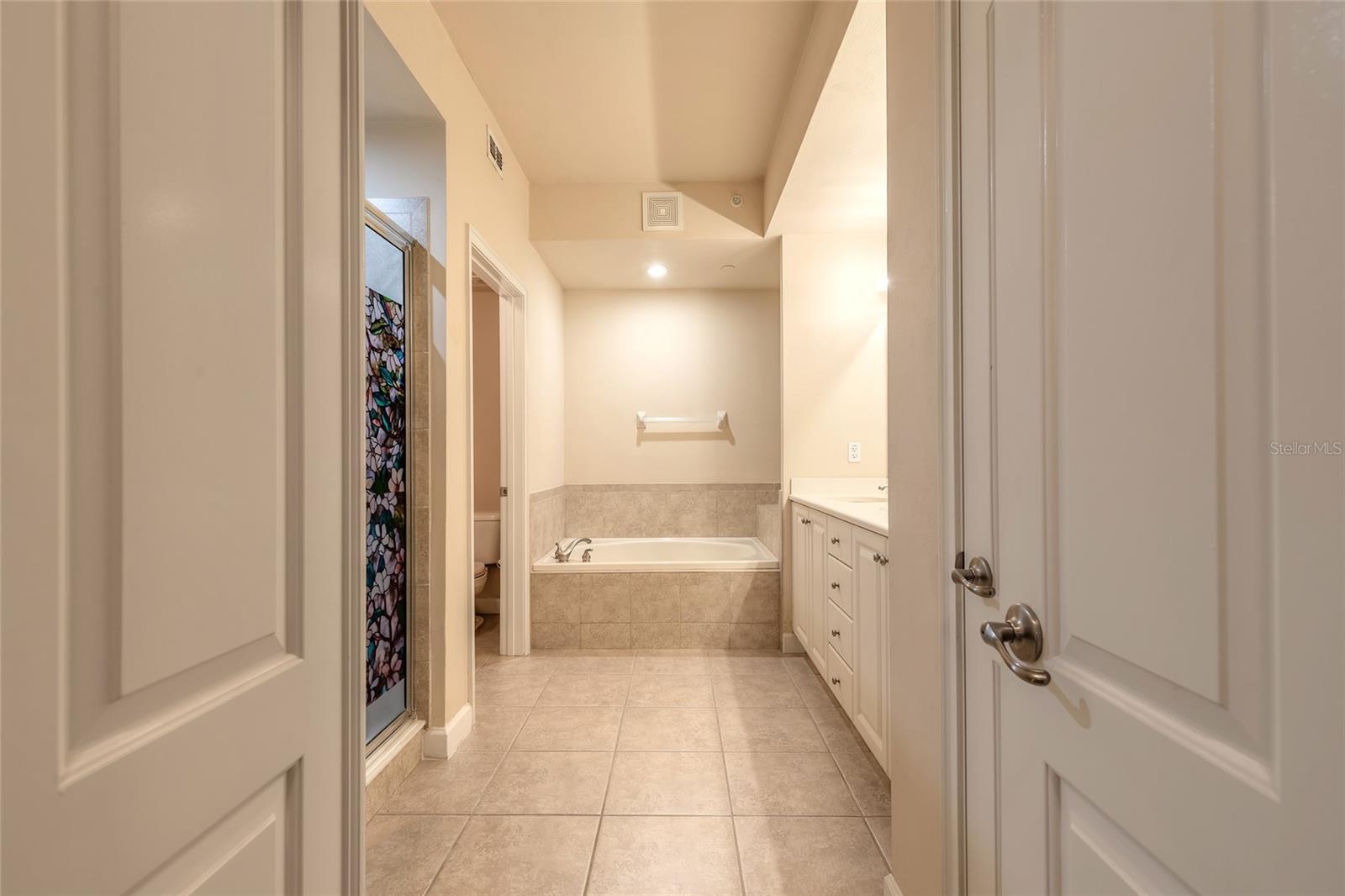 TUSCANY SQUARE I CONDO - Residential