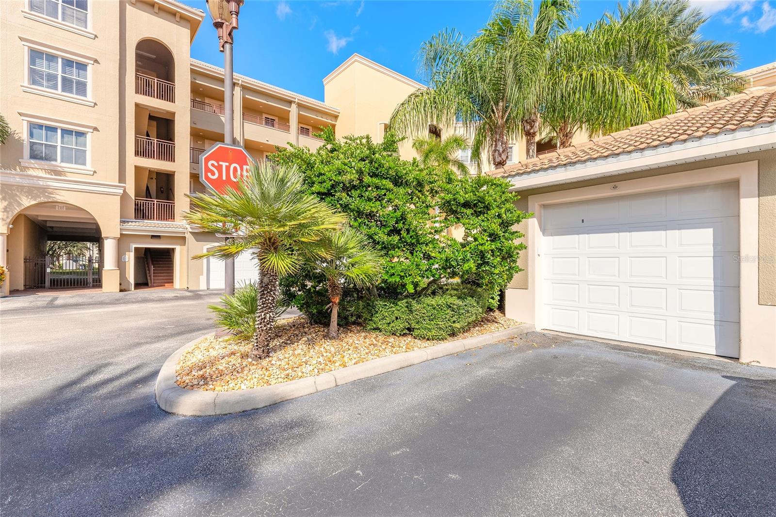 TUSCANY SQUARE I CONDO - Residential