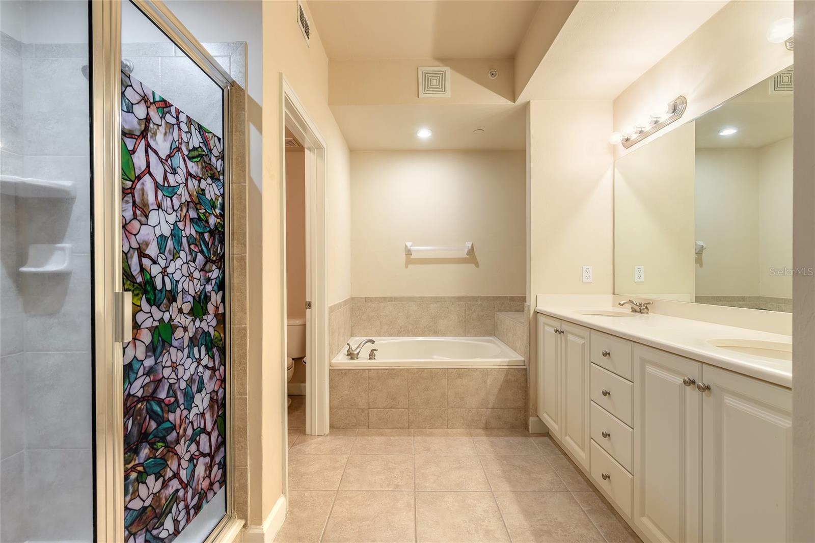 TUSCANY SQUARE I CONDO - Residential