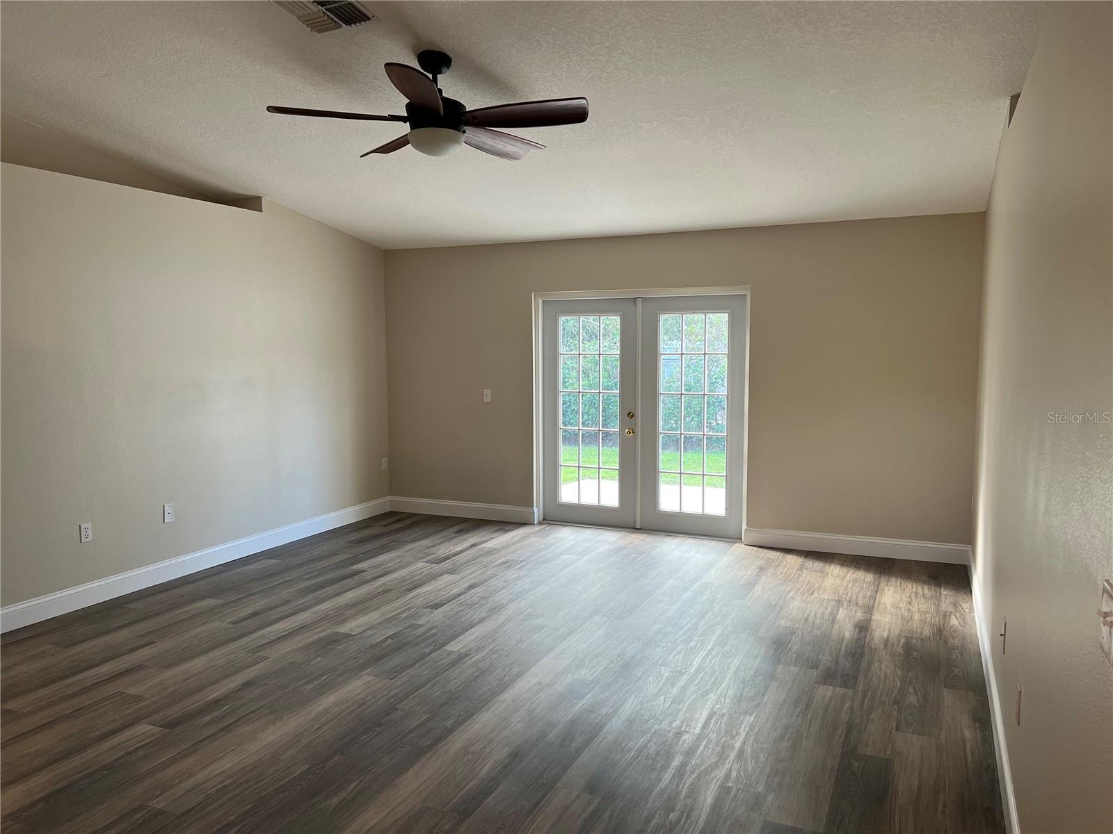 OAK PARK AT WINTER GARDEN - Residential