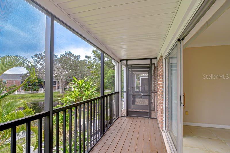 WHISPERING OAKS - Residential