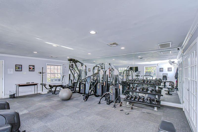 WHISPERING OAKS - Residential