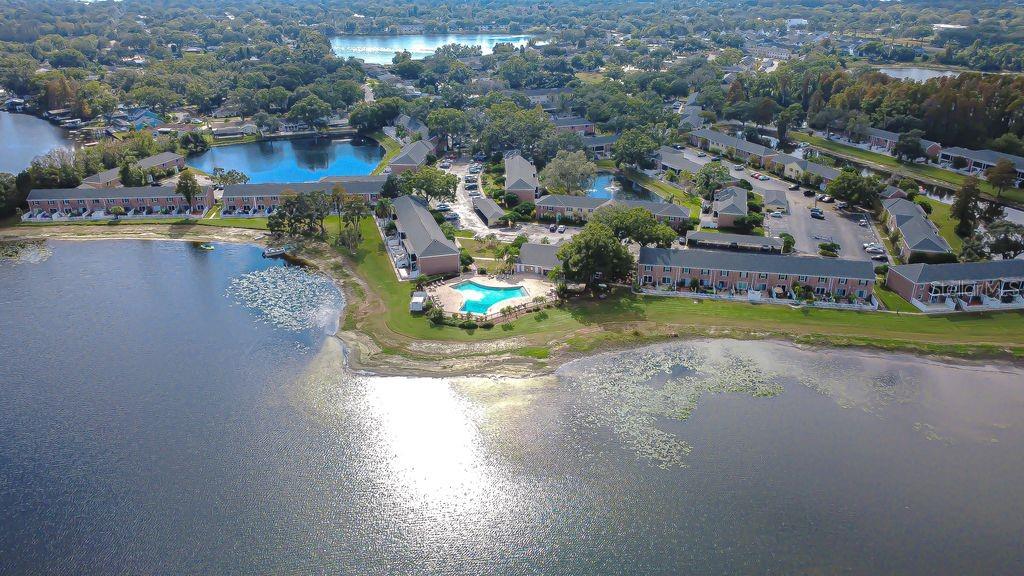 WHISPERING OAKS - Residential