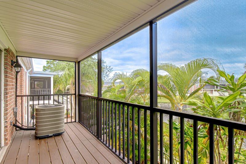 WHISPERING OAKS - Residential