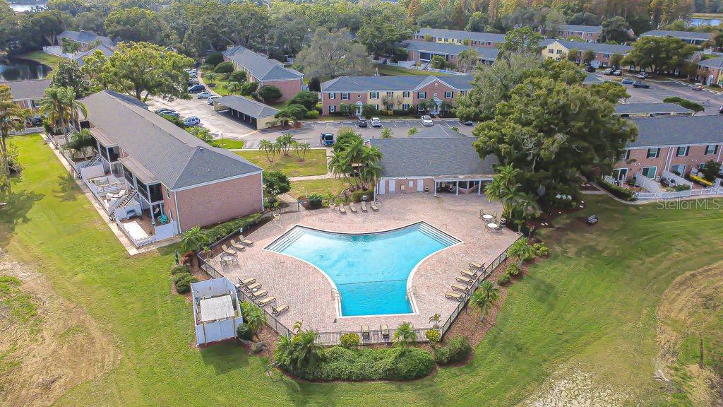 WHISPERING OAKS - Residential