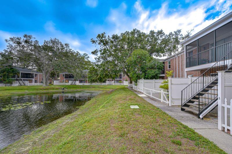 WHISPERING OAKS - Residential