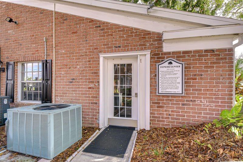 WHISPERING OAKS - Residential