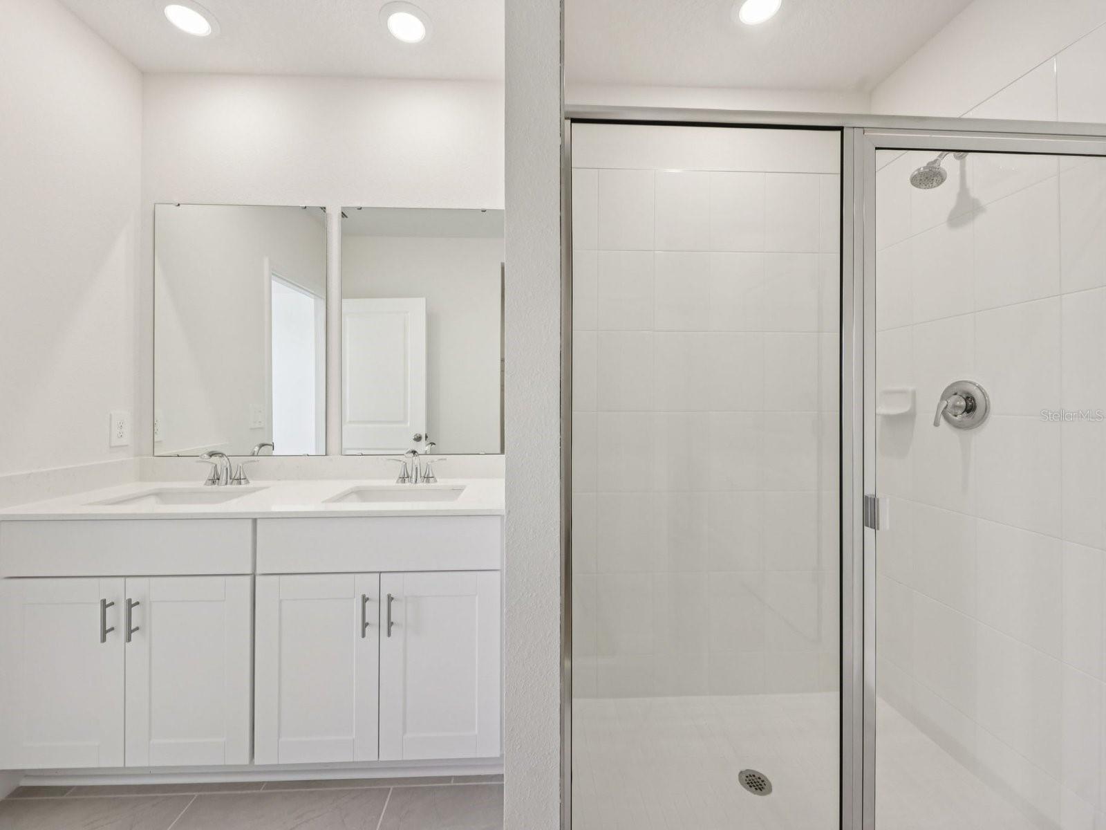 THE RESERVE AT HAMMOCK OAKS - Residential