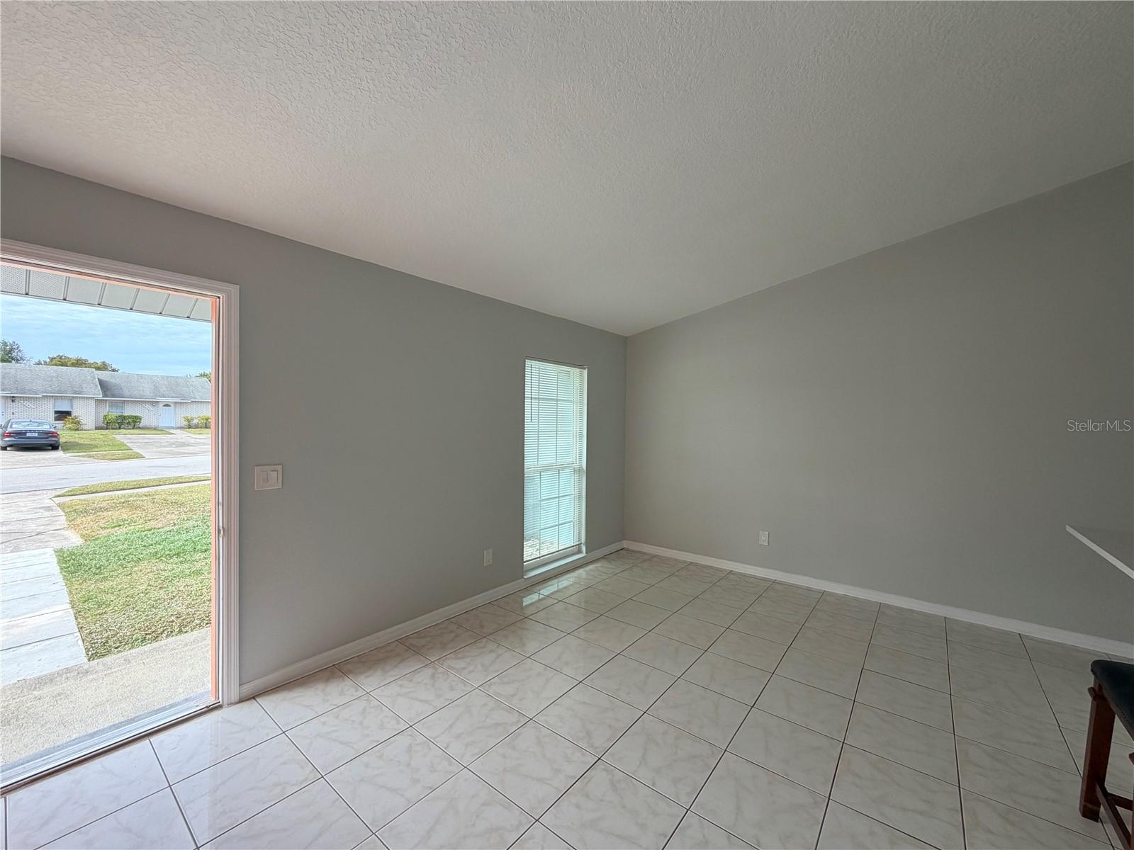 UNIVERSITY HILLS - Residential