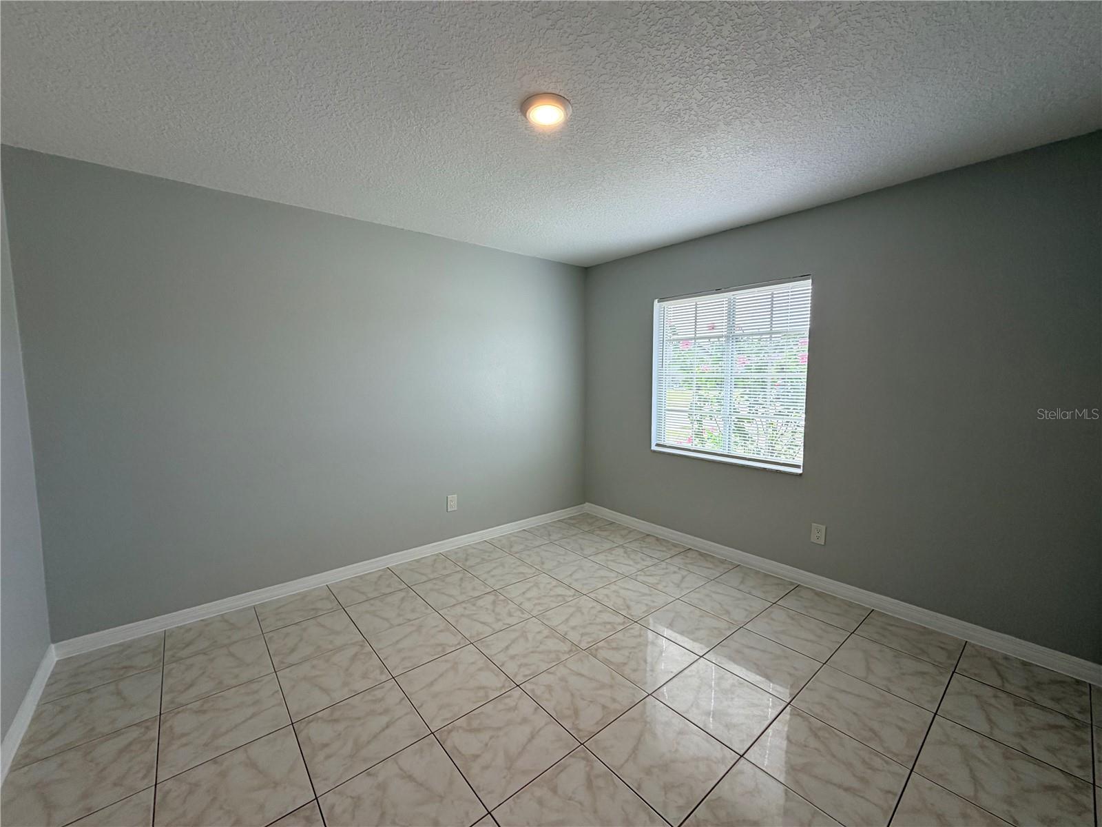 UNIVERSITY HILLS - Residential