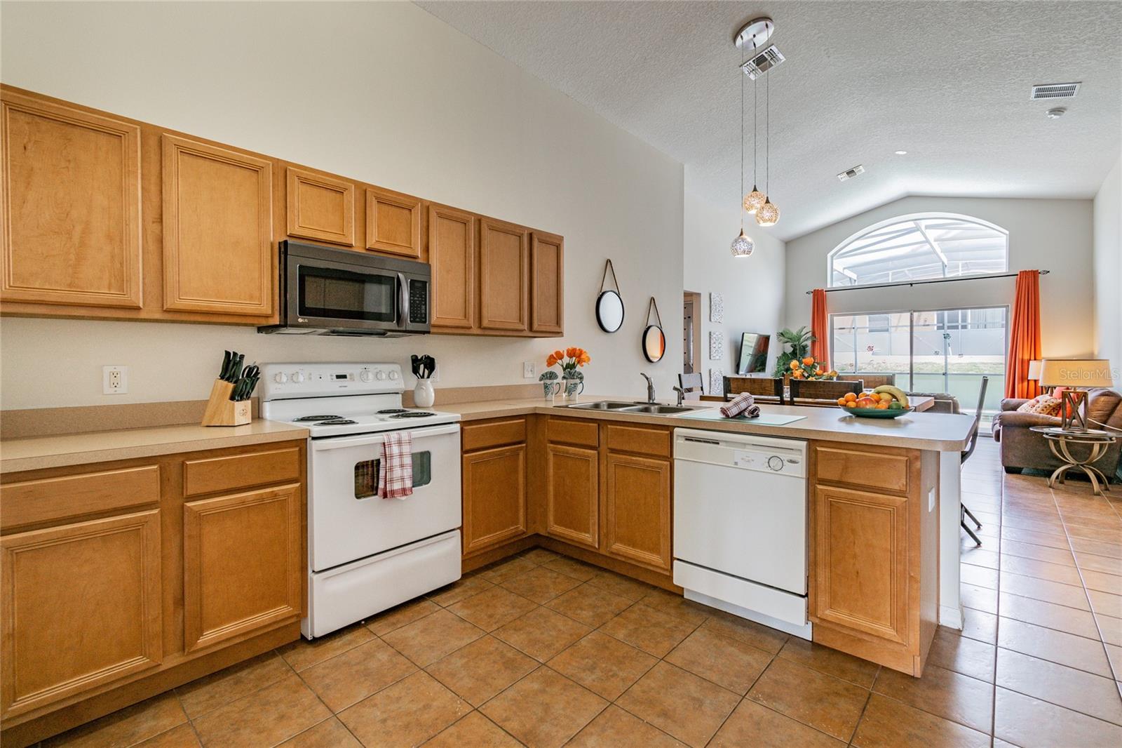 AVIANA PH 01 - Residential Lease