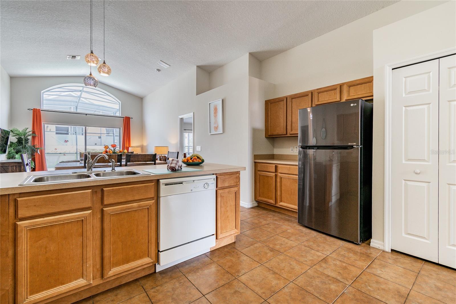 AVIANA PH 01 - Residential Lease