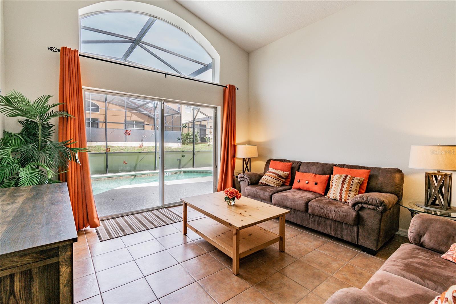 AVIANA PH 01 - Residential Lease