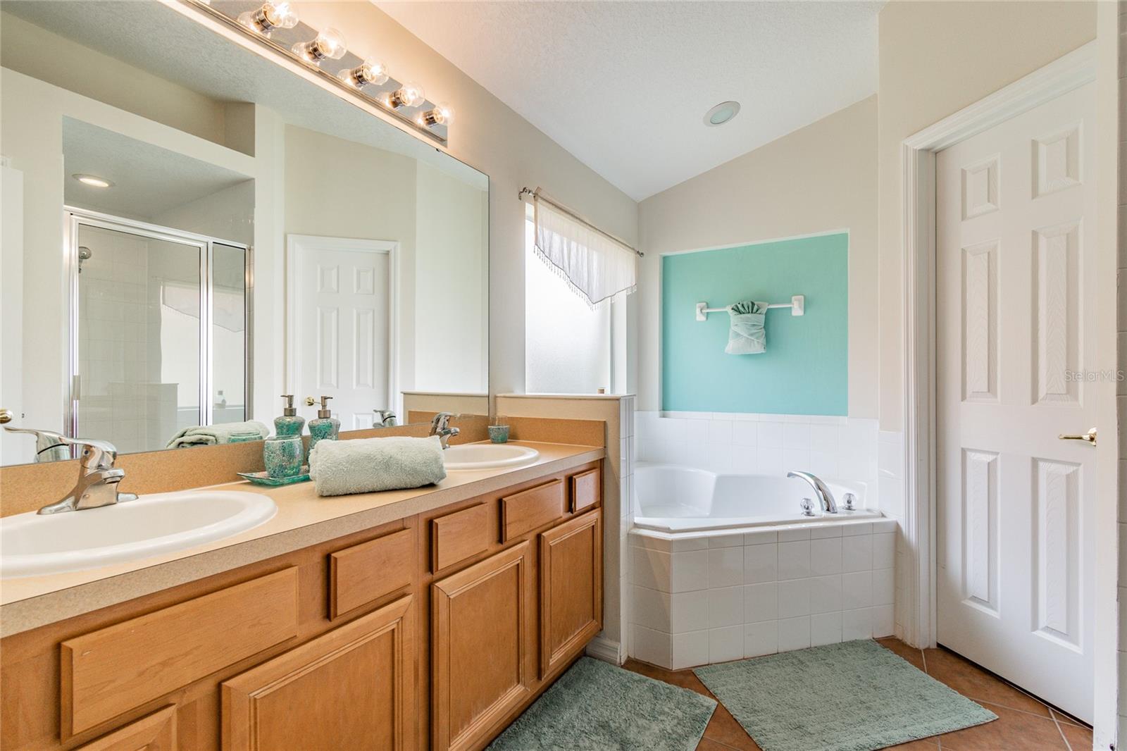 AVIANA PH 01 - Residential Lease