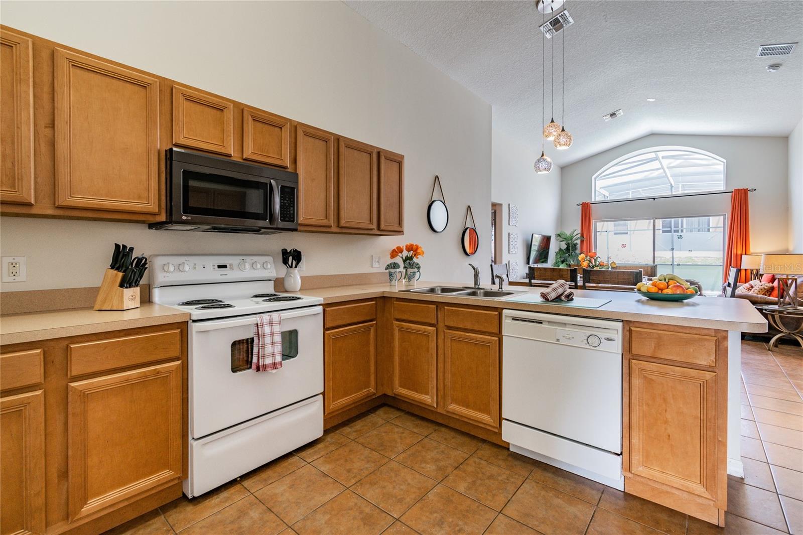 AVIANA PH 01 - Residential Lease