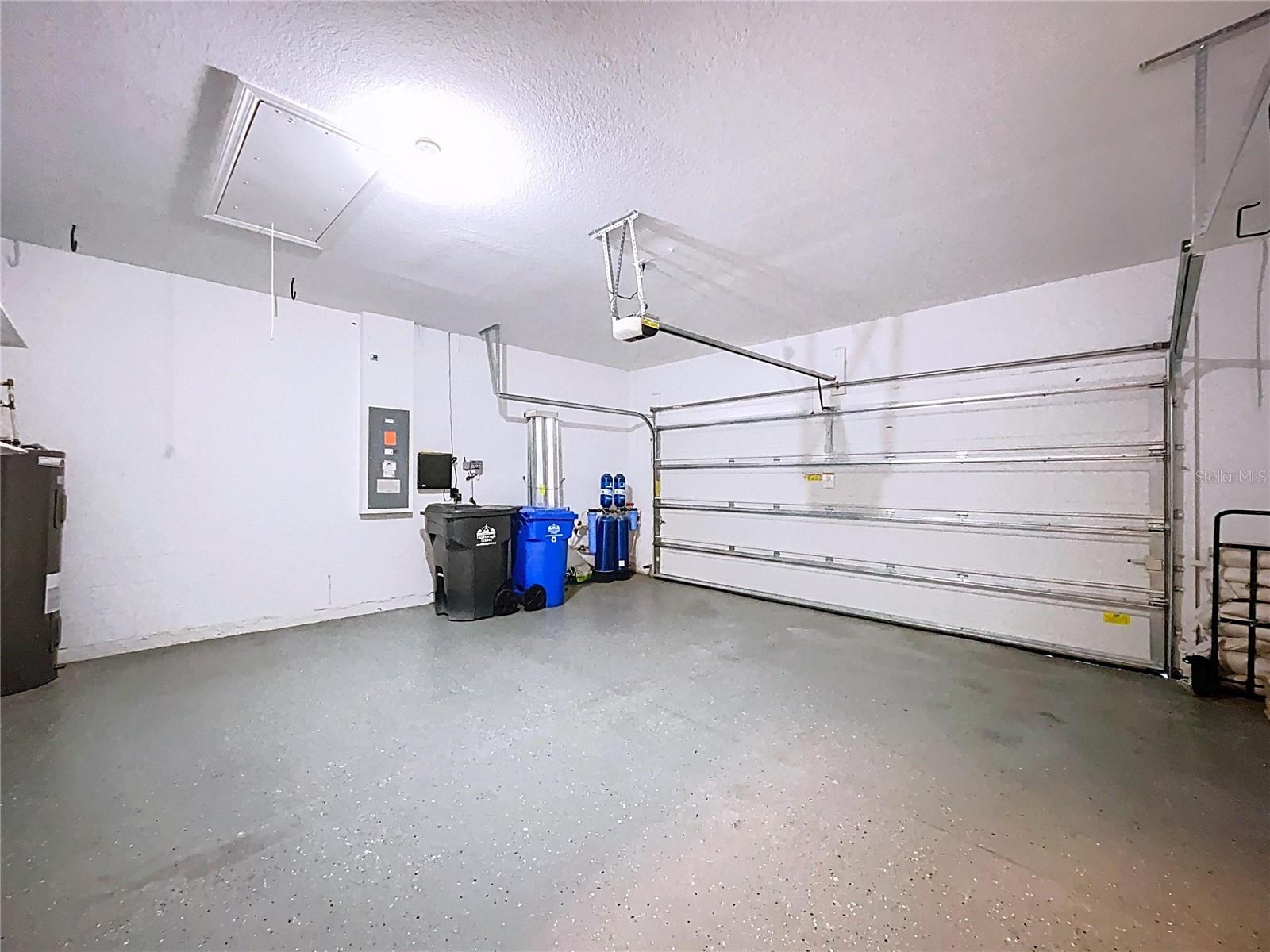 RIVERLEAF AT BLOOMINGDALE - Residential Lease