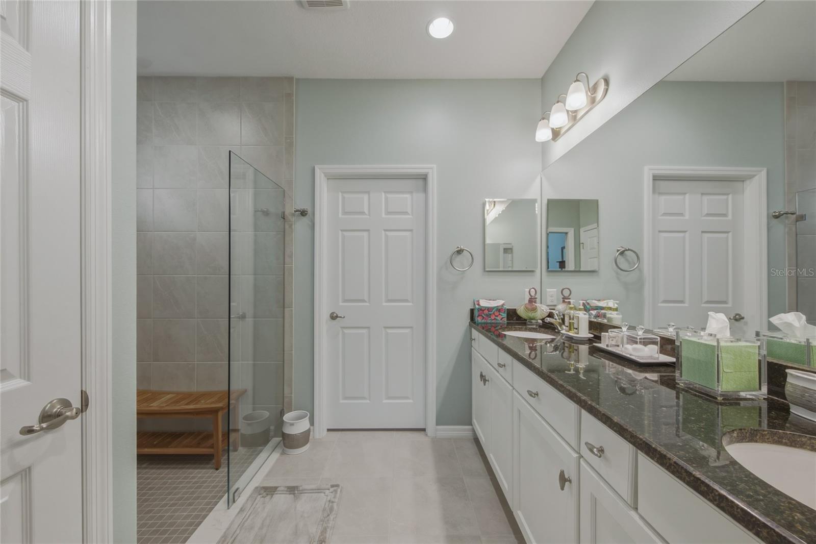 PINE CREST VILLAS LOT 13 - Residential