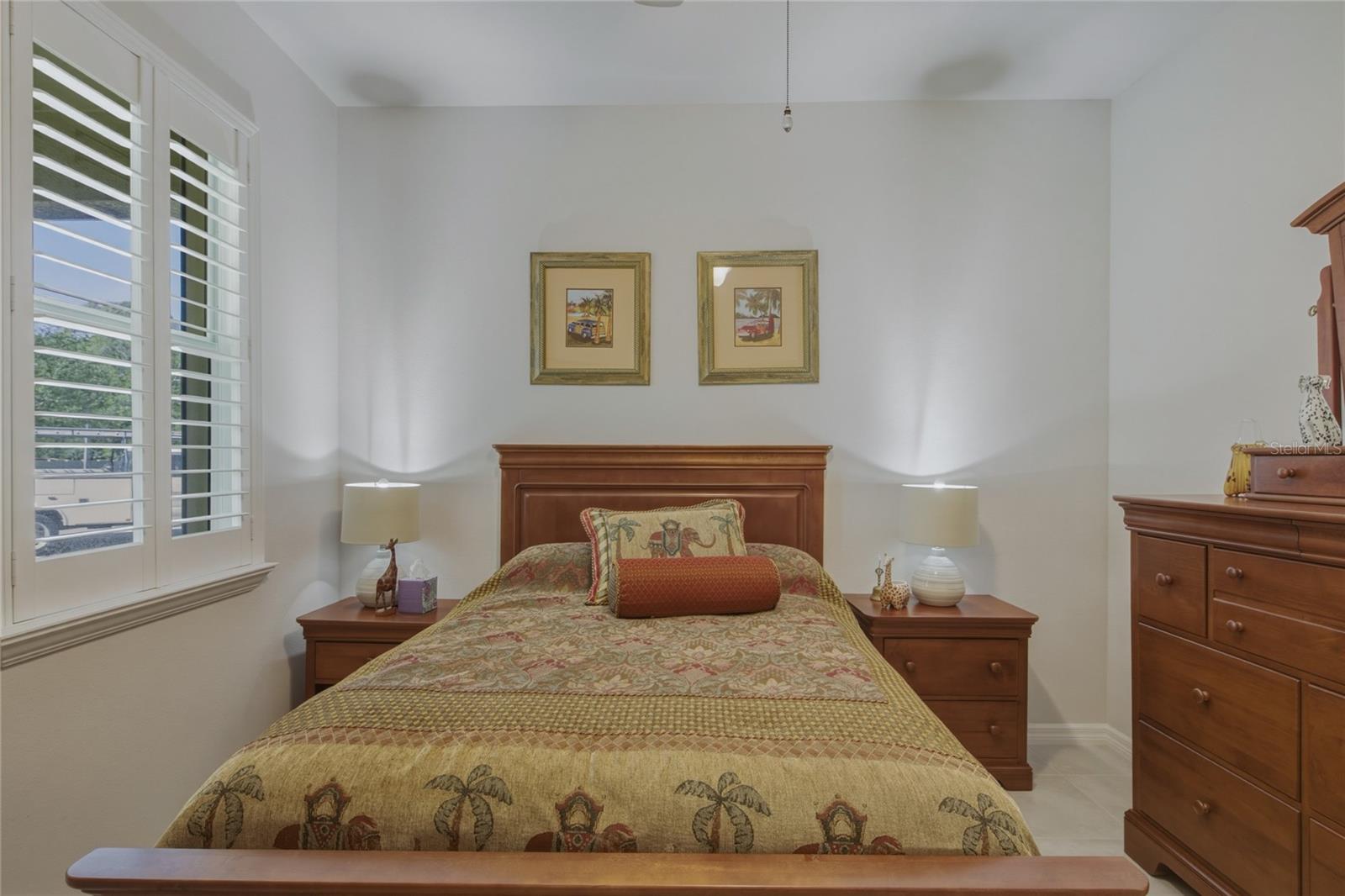 PINE CREST VILLAS LOT 13 - Residential