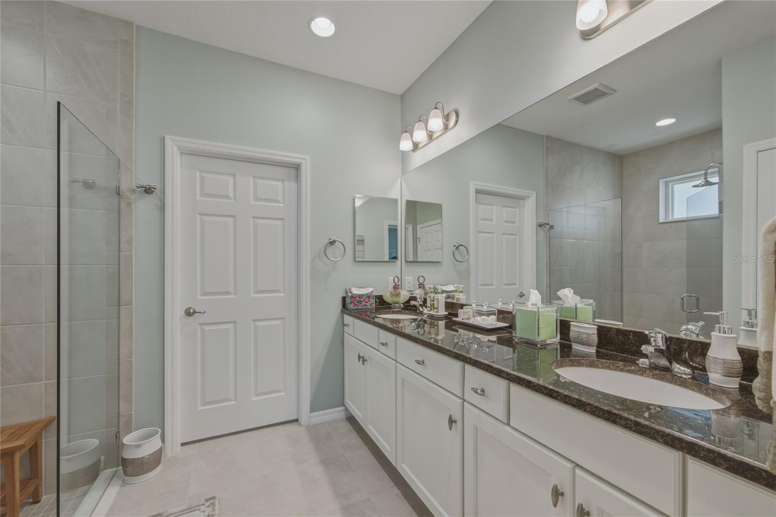 PINE CREST VILLAS LOT 13 - Residential