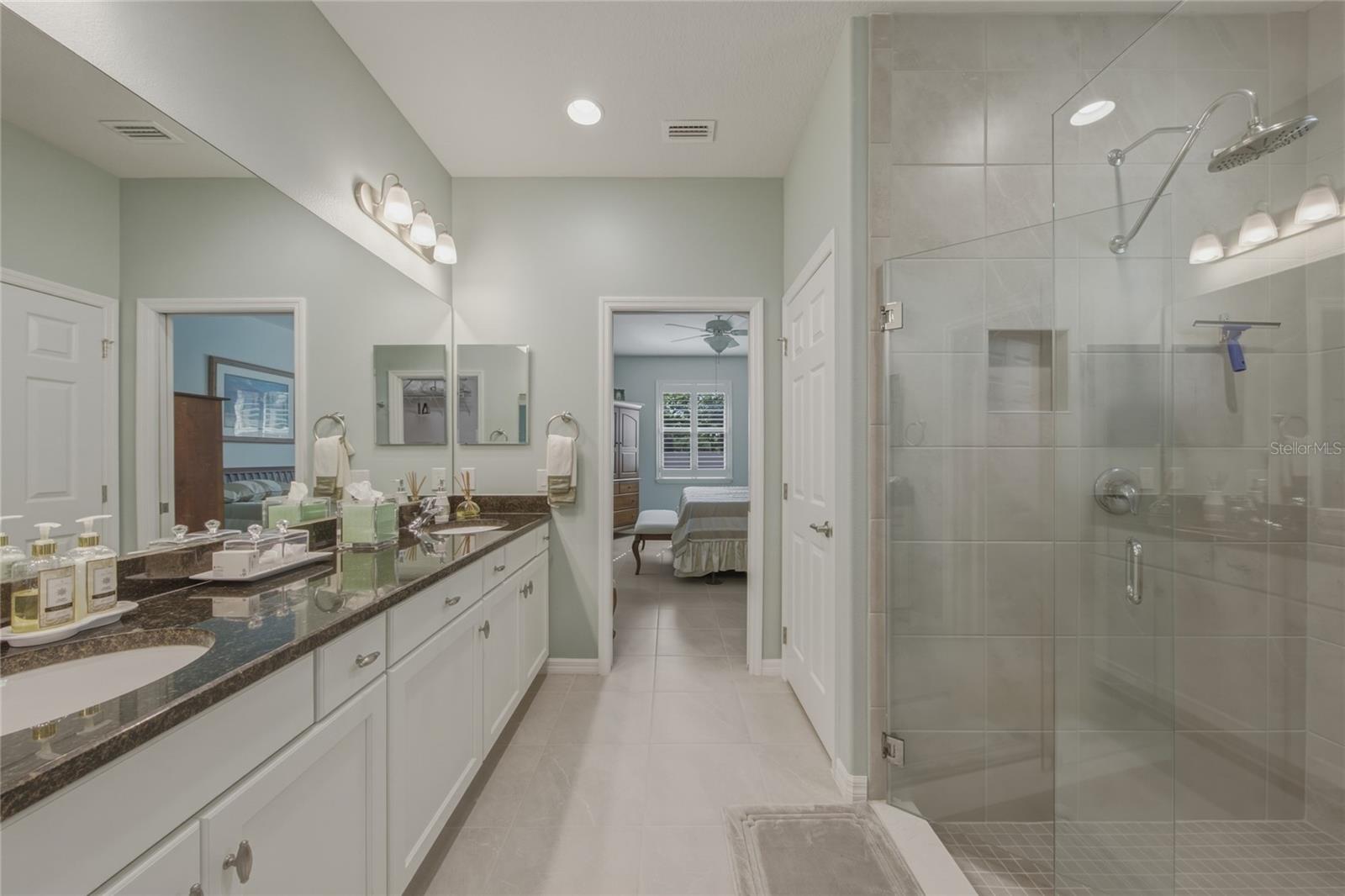 PINE CREST VILLAS LOT 13 - Residential