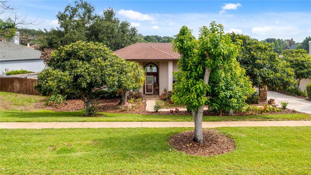 Photo of 11136 Lake Katherine Circle, Clermont, FL 34711 (MLS # G5113535)