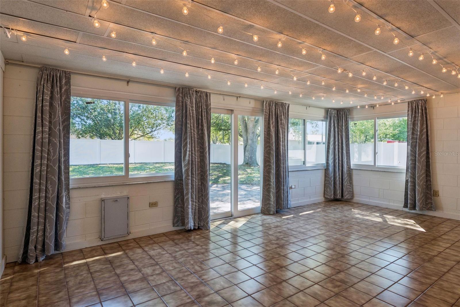 RIO PINAR WOODS - Residential