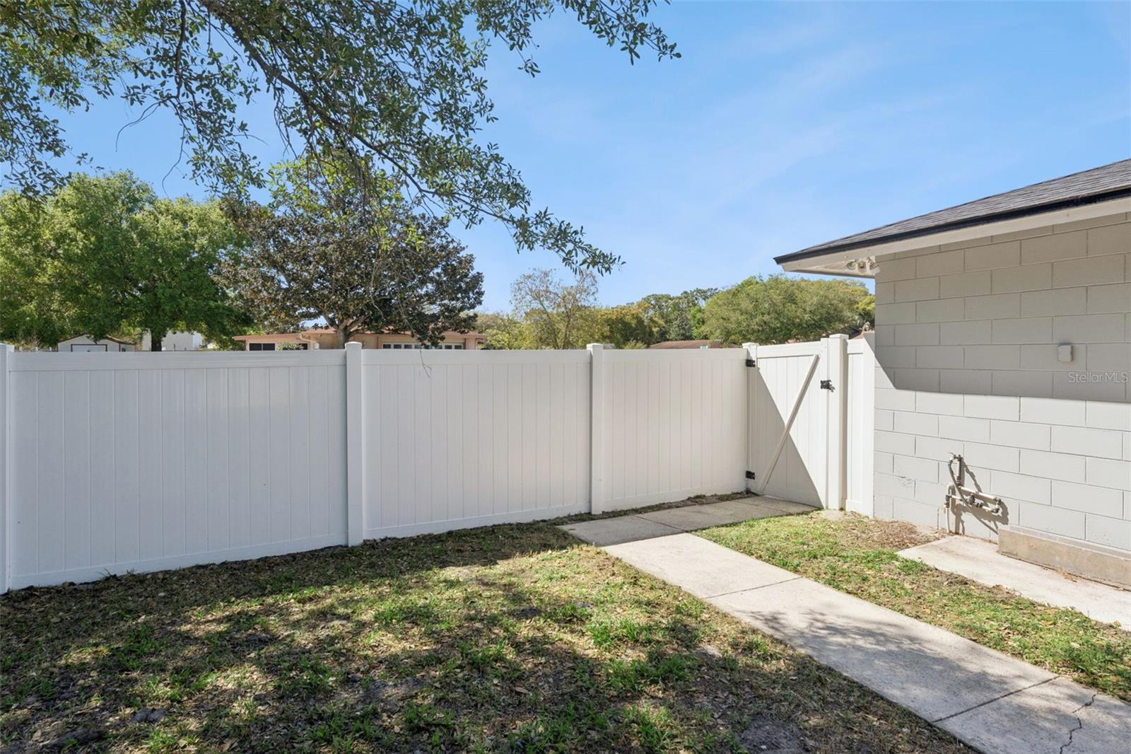 RIO PINAR WOODS - Residential