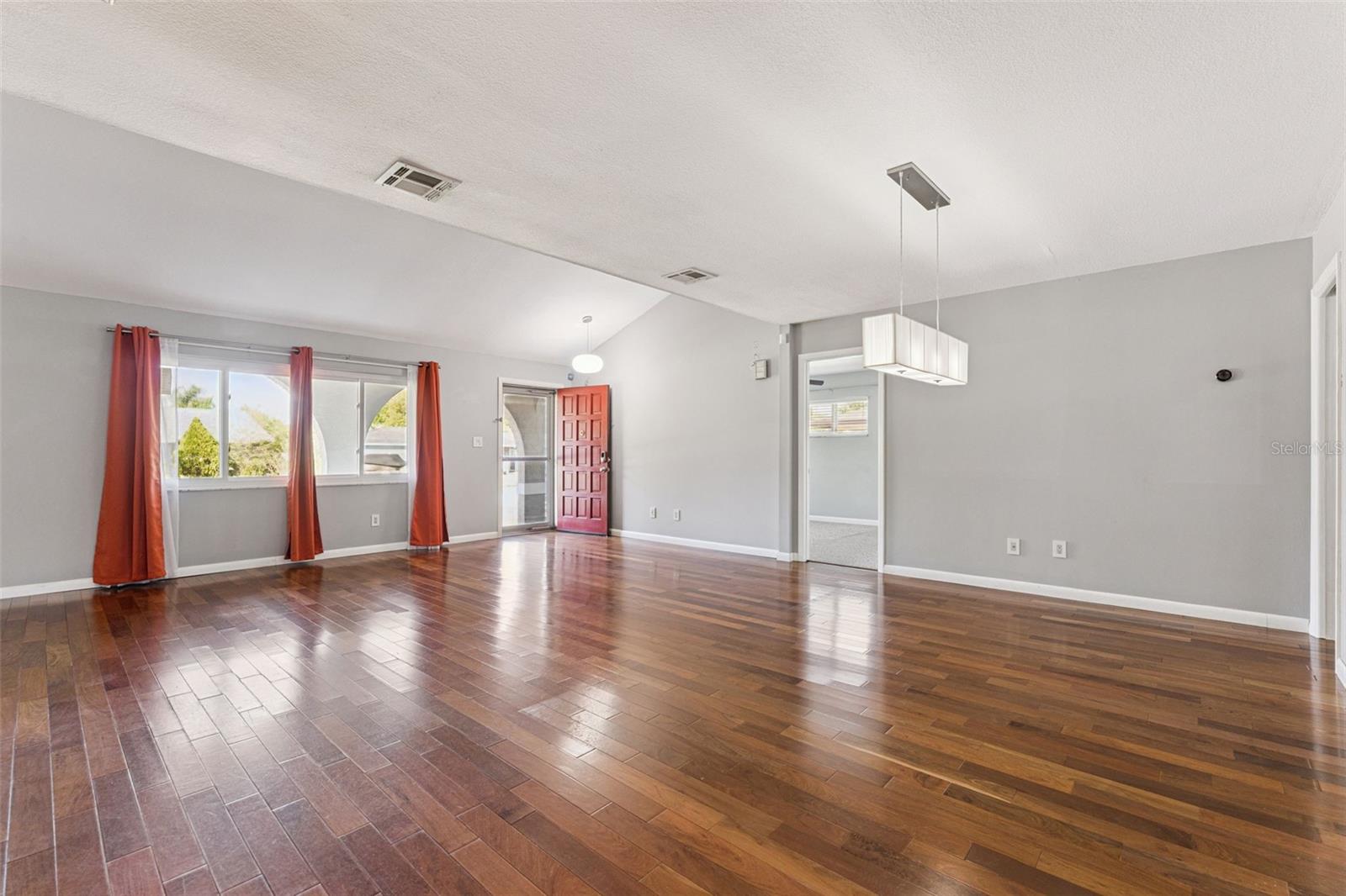 RIO PINAR WOODS - Residential