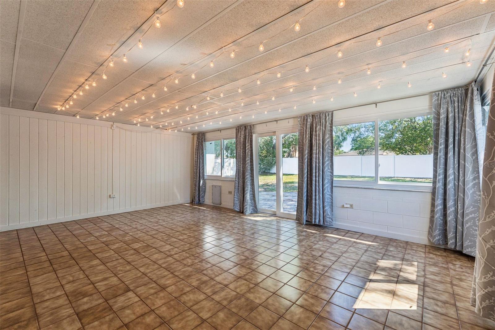 RIO PINAR WOODS - Residential