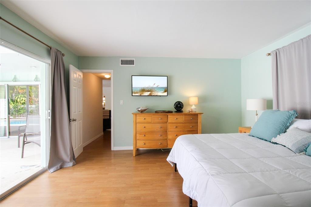 SHADOW LAKES - Residential Lease