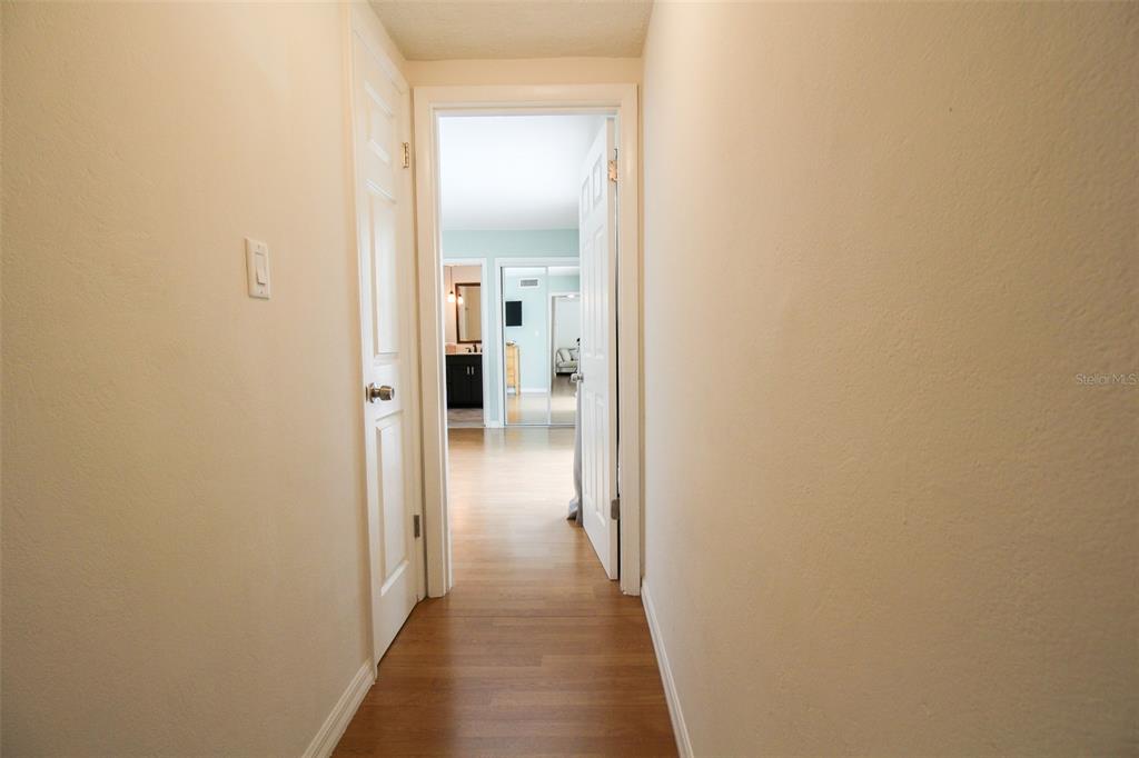 SHADOW LAKES - Residential Lease