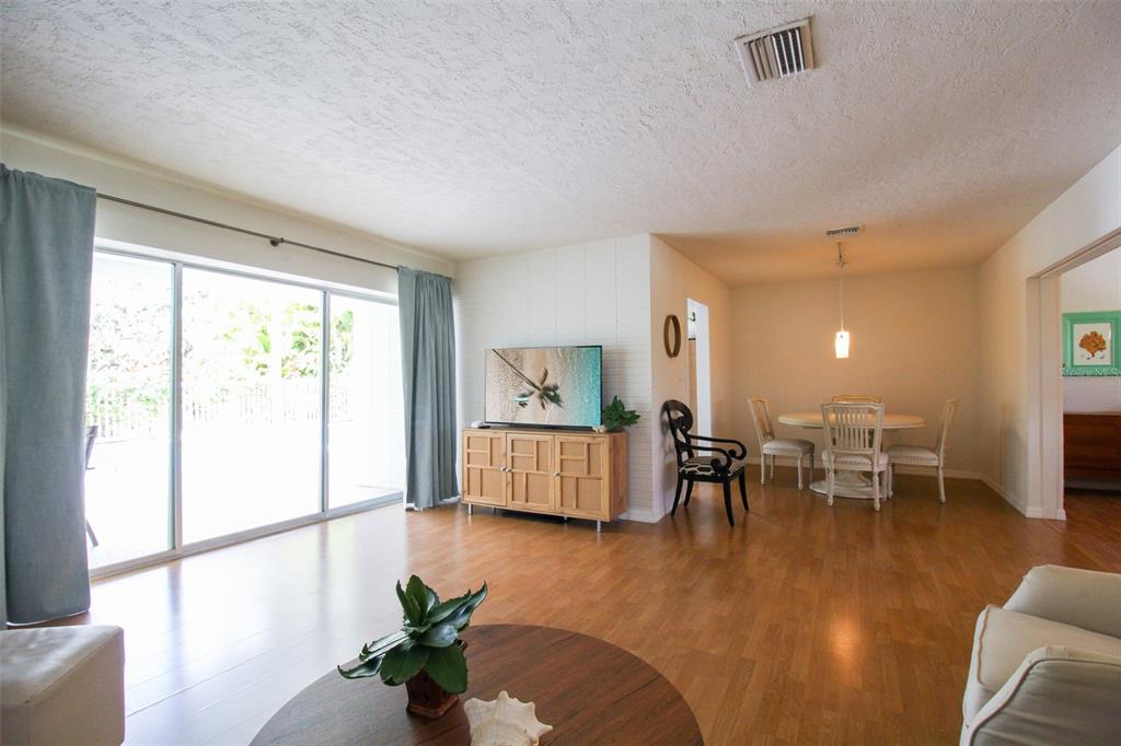 SHADOW LAKES - Residential Lease