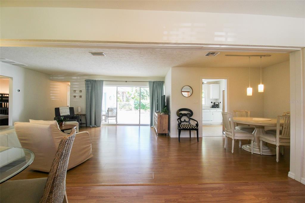 SHADOW LAKES - Residential Lease
