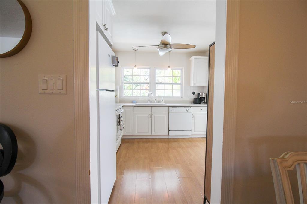 SHADOW LAKES - Residential Lease