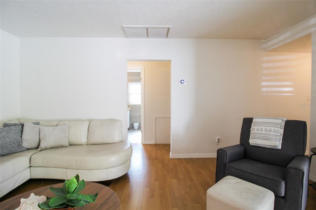 SHADOW LAKES - Residential Lease