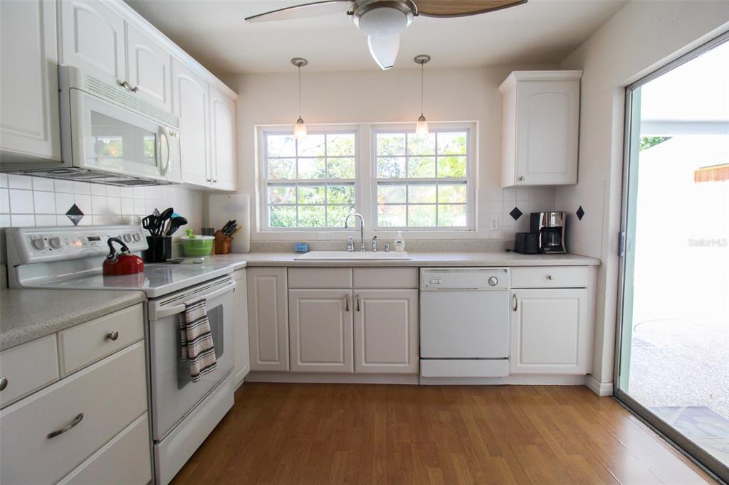 SHADOW LAKES - Residential Lease