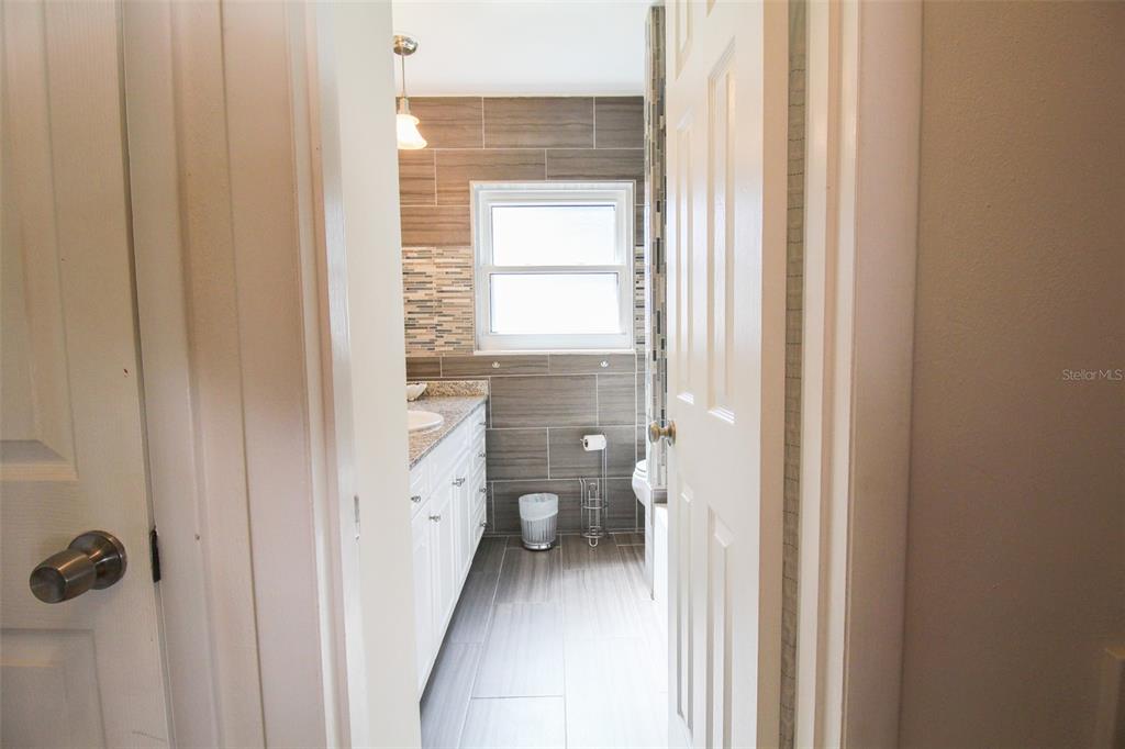 SHADOW LAKES - Residential Lease