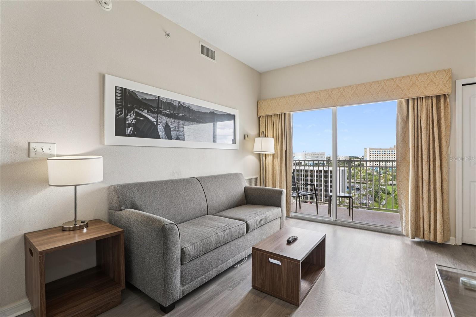 7383 UNIVERSAL BOULEVARD 910