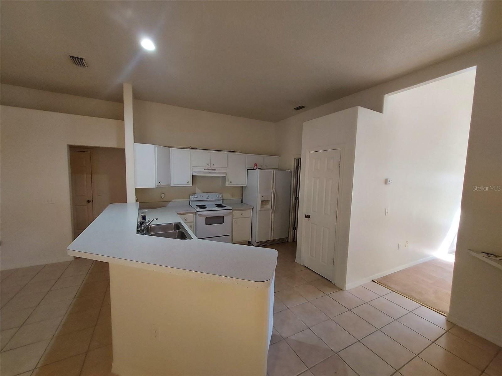 MARION OAKS - Residential