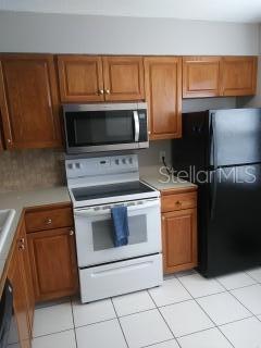 MISSION OAKS CONDO - Residential Lease