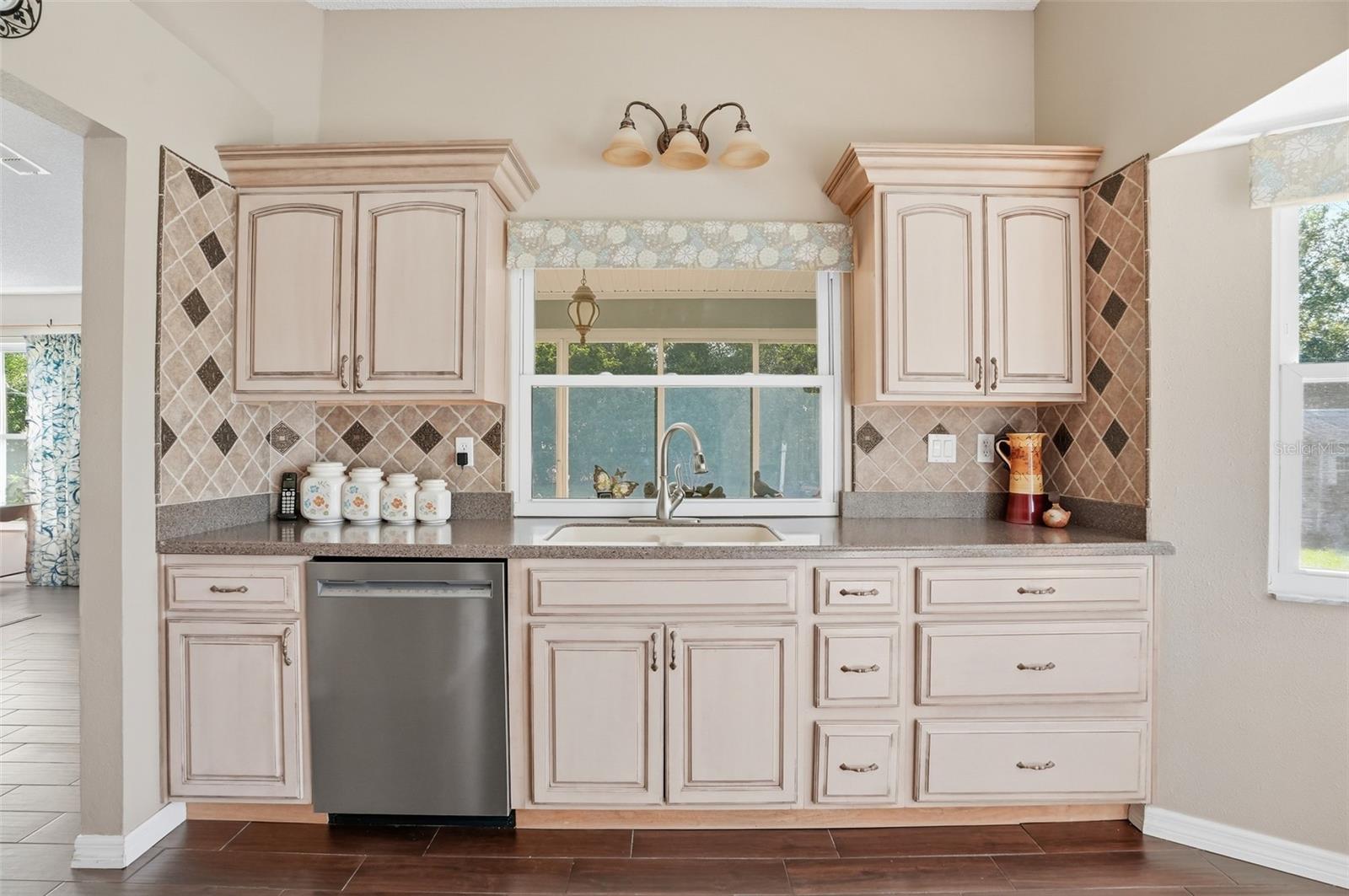 SPRING HILL - Residential