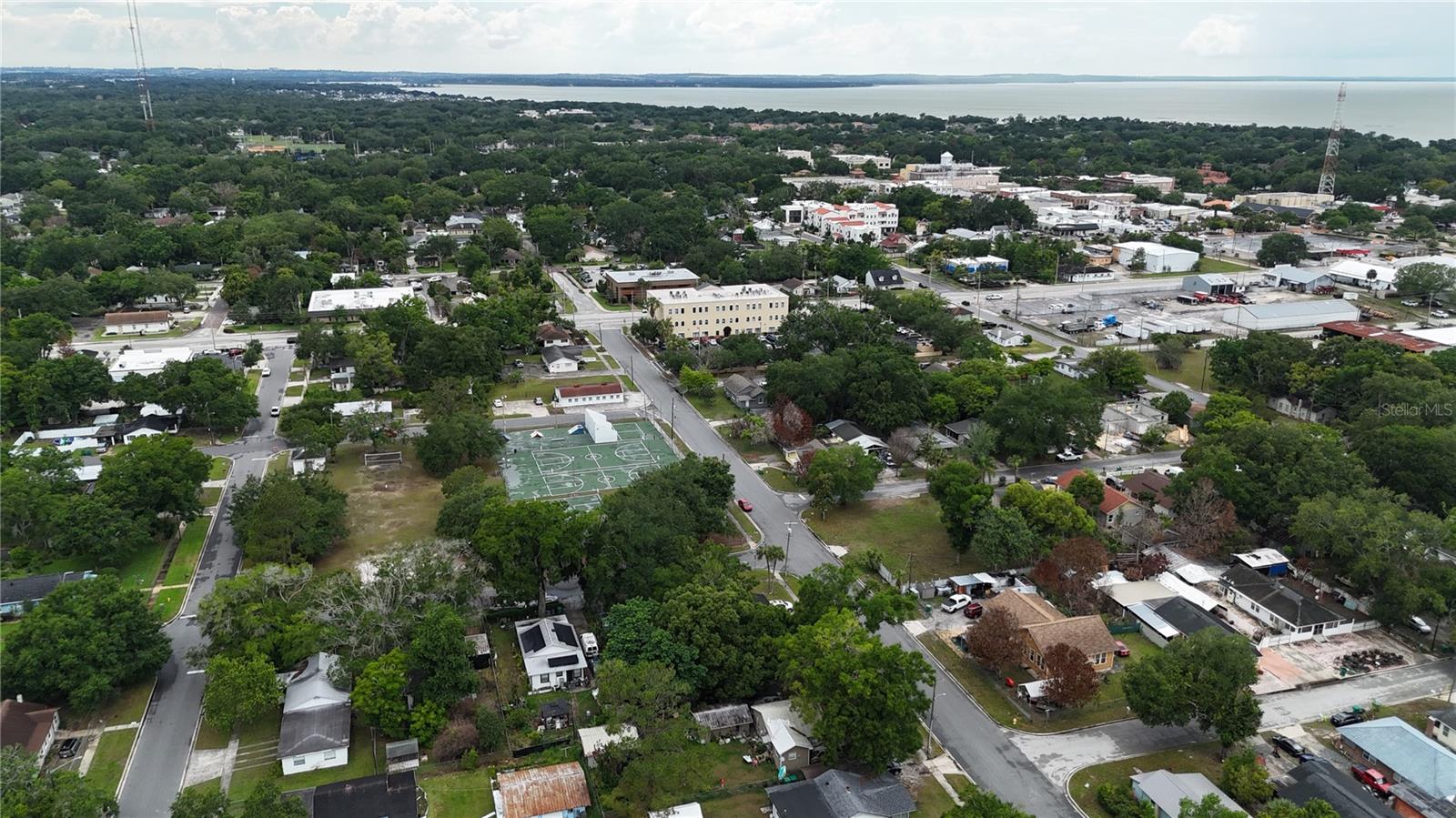 LAKE JOHNS SHORES - Residential
