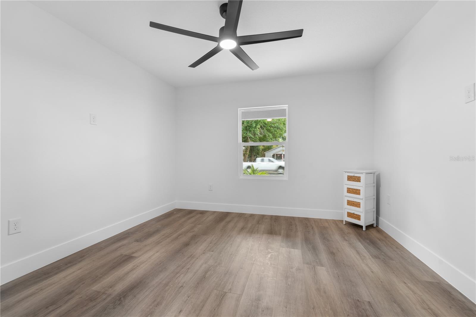 LAKE JOHNS SHORES - Residential