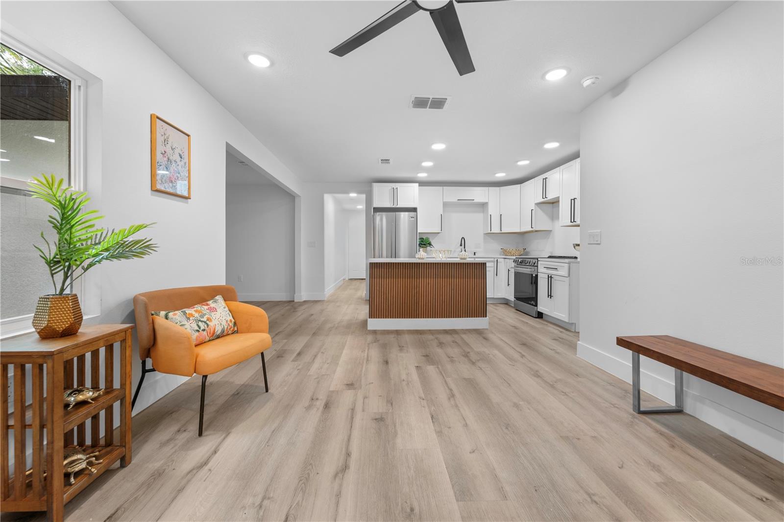 LAKE JOHNS SHORES - Residential
