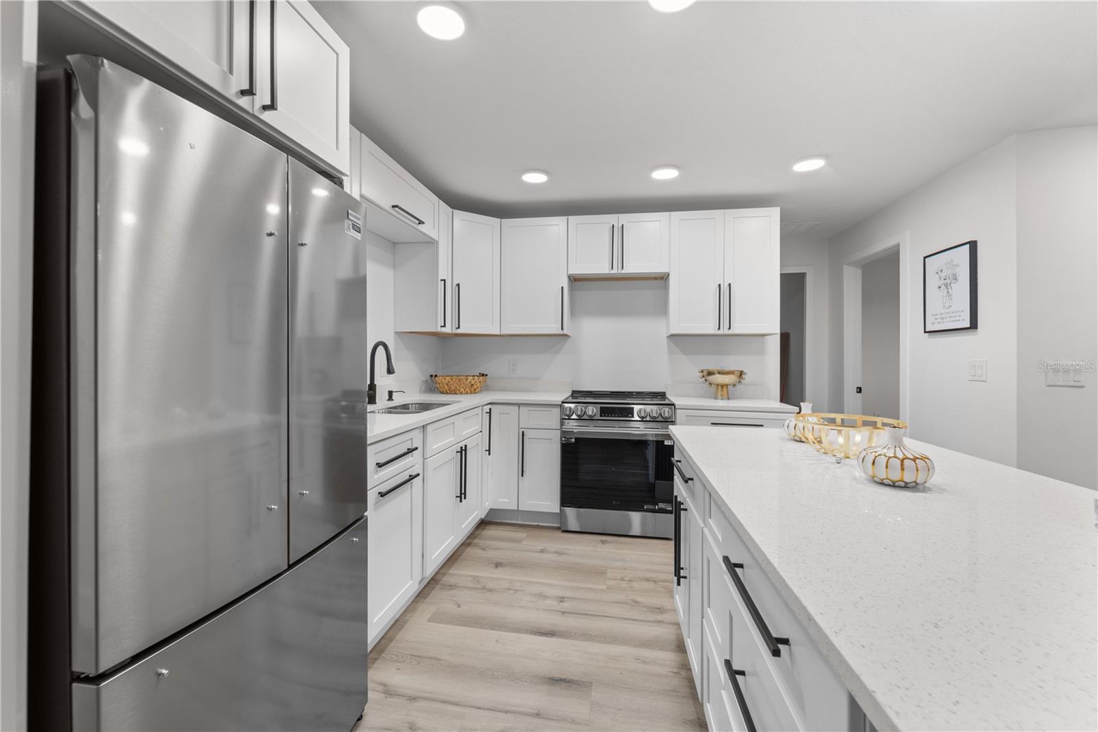 LAKE JOHNS SHORES - Residential