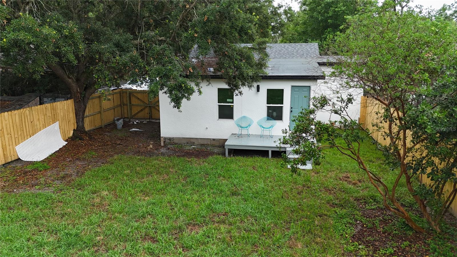 LAKE JOHNS SHORES - Residential