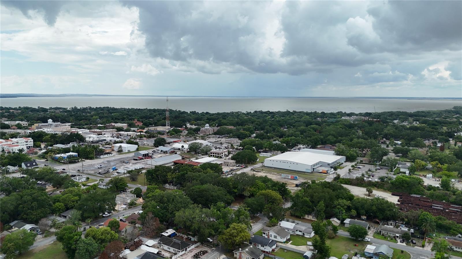 LAKE JOHNS SHORES - Residential