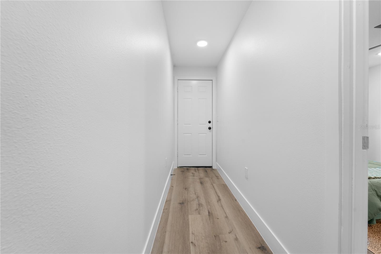 LAKE JOHNS SHORES - Residential